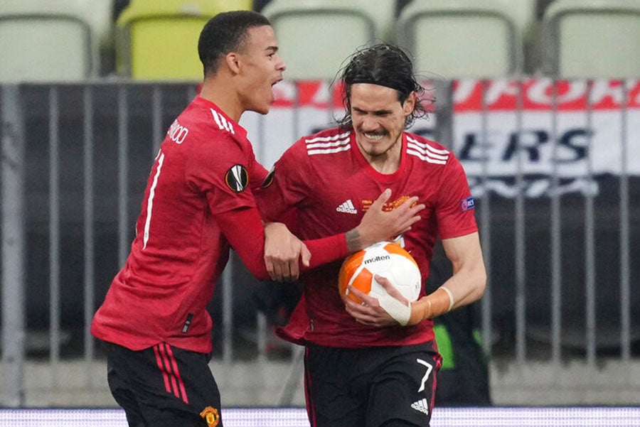 Edinson Cavani celebra el gol en la Final