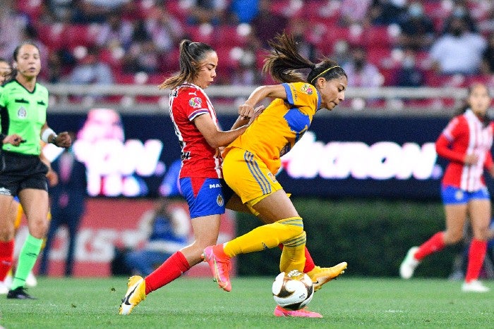 Nancy Antonio durante un partido con Tigres