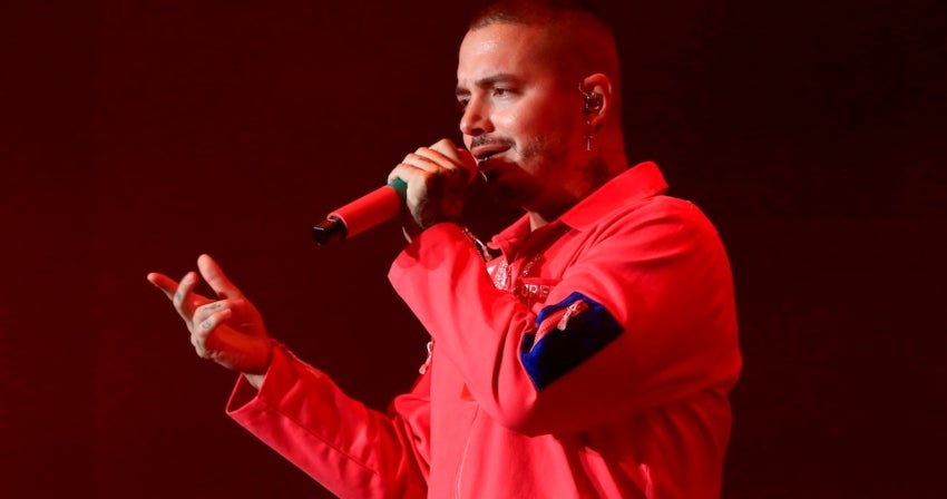 J Balvin apoya a Santos en la Final contra Cruz Azul