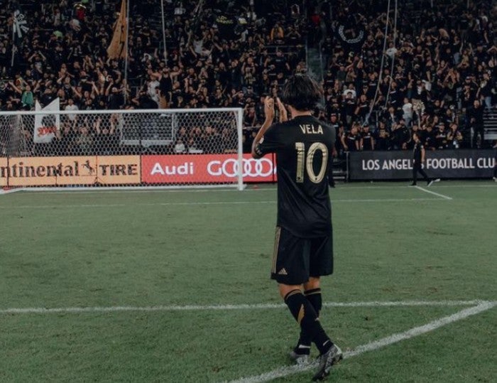 Carlos Vela durante un partido con LAFC