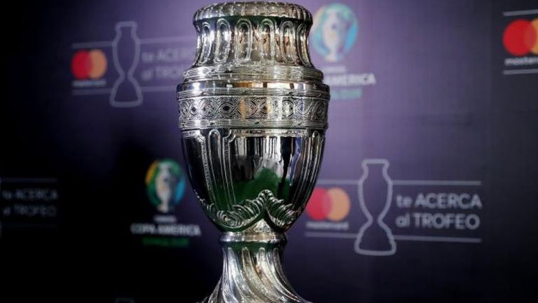 Trofeo de la Copa América es exhibido