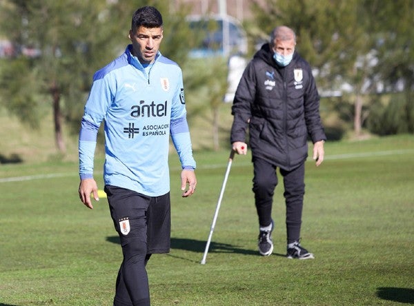 Luis Suárez en entrenamiento con la selección de Uruguay