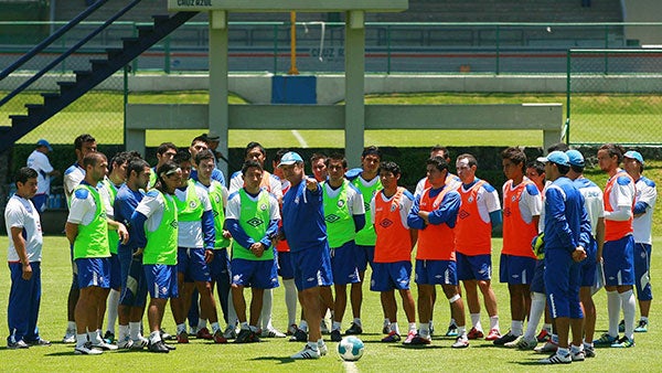 Enrique Meza en su etapa como DT de Cruz Azul