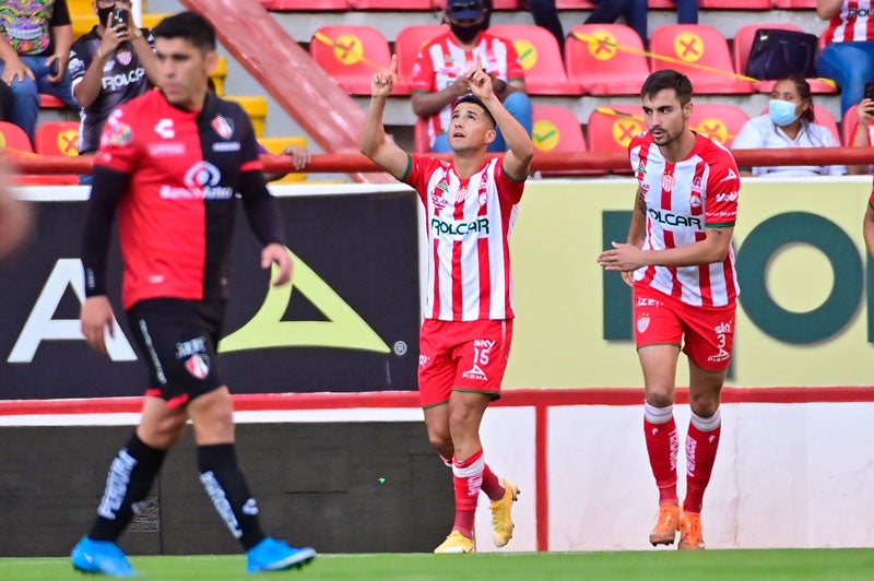 Juan Delgado celebrando un gol