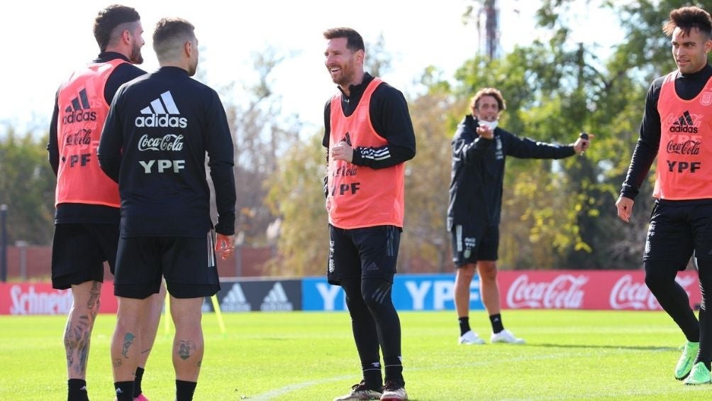 Messi en la concentración con Argentina 
