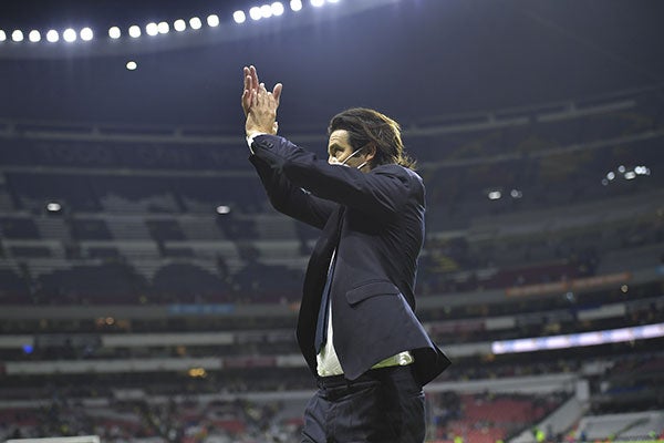 Santiago Solari  en partido con América 