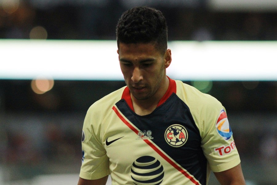 Cecilio Domínguez durante un partido con América