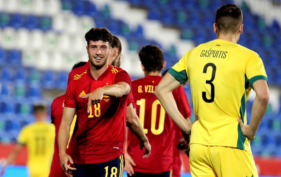 Javi Puado consiguió el cuarto tanto de La Furia Roja