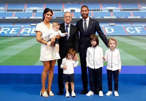 Sergio Ramos junto a su familia y Florentino Pérez