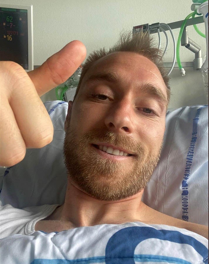 Eriksen se recupera en hospital de Copenhague