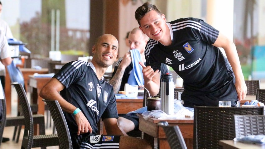 Florian Thauvin y Guido Pizarro