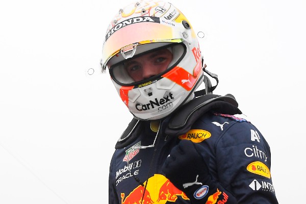 Max Verstappen con la escudería de Red Bull