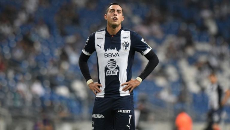 Rogelio Funes Mori en un partido con Monterrey