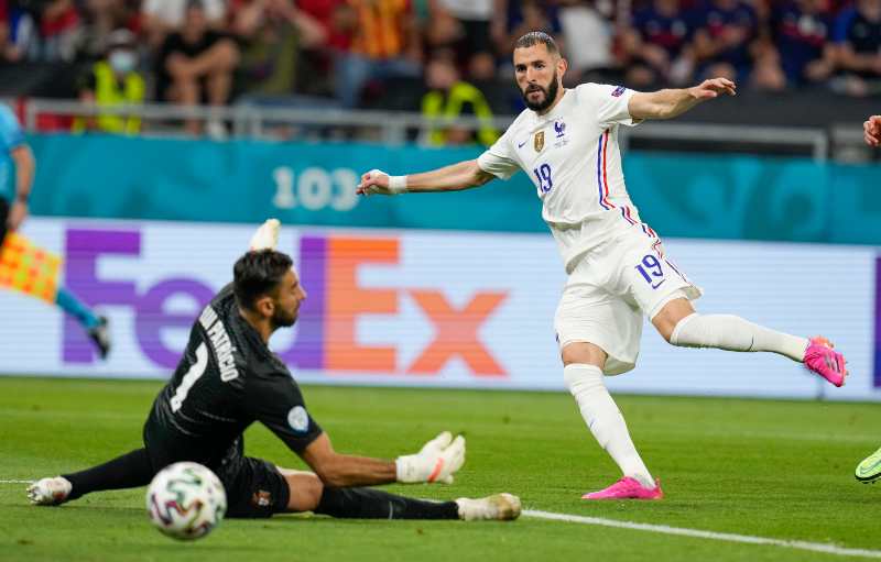 Benzema en festejo de gol