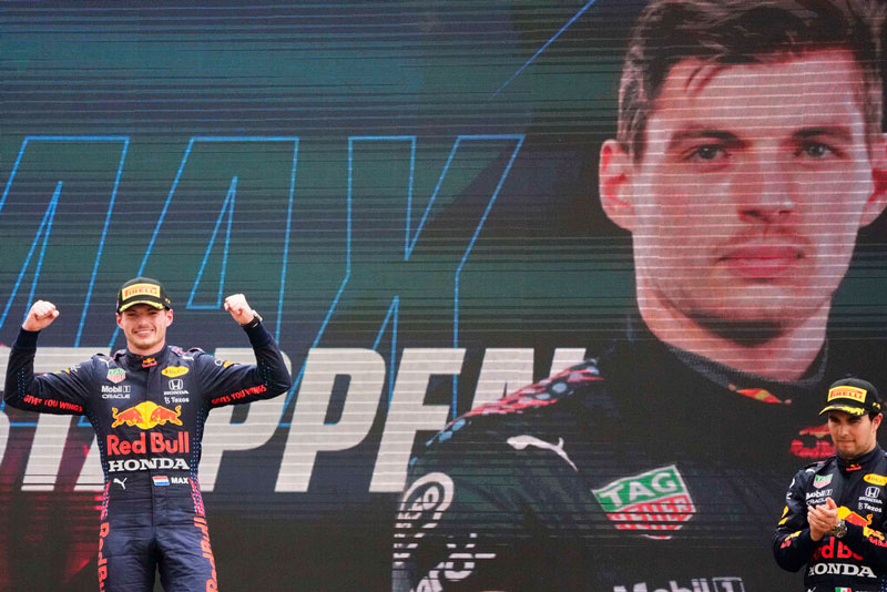 Los pilotos de Red Bull celebrando tras el GP de Francia