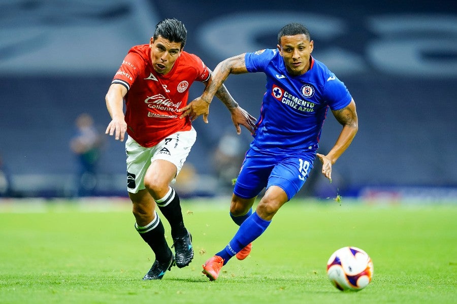 Luis Ángel Mendoza durante un partido con Mazatlán