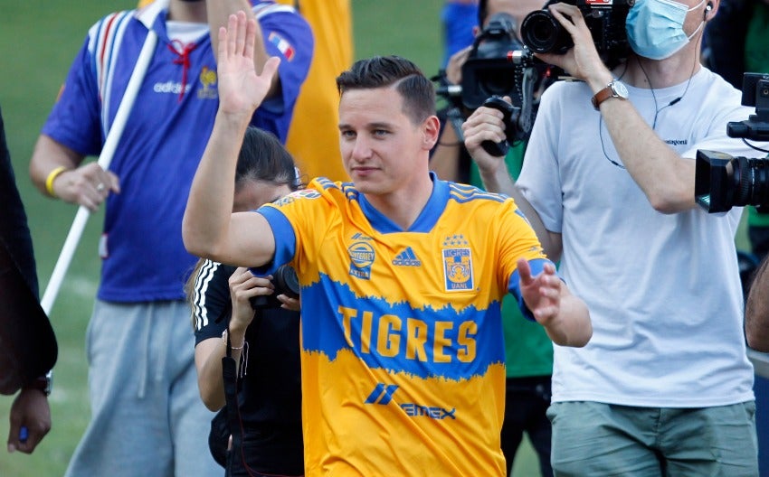 Florian Thauvin en su presentación con los Tigres