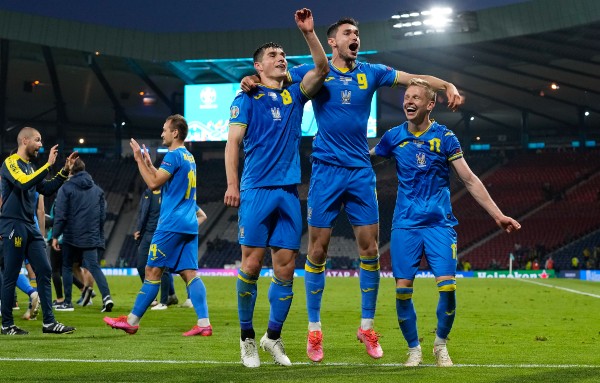 Ucrania celebra pase a Cuartos de Final en la Eurocopa