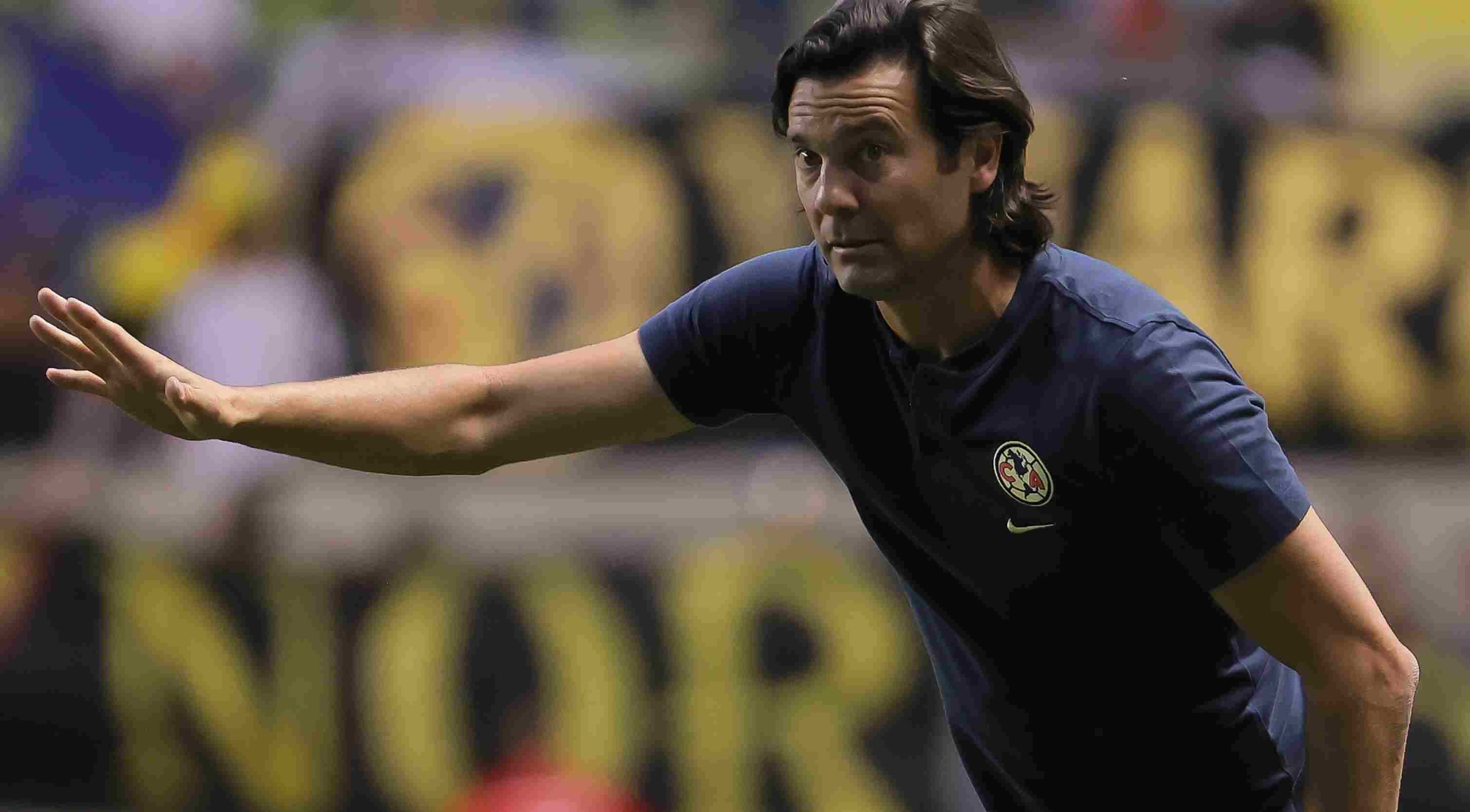 Santiago Solari durante un partido del América