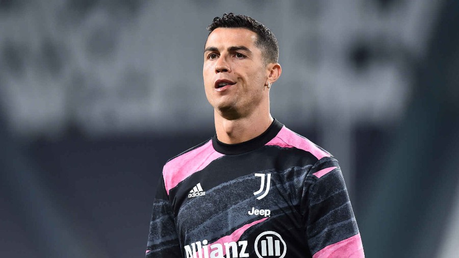 Cristiano Ronaldo previo a un partido con la Juventus