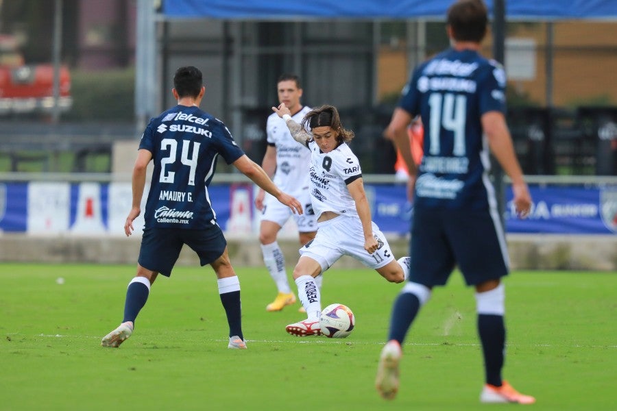 Pumas y Querétaro empataron a dos en partido amistoso