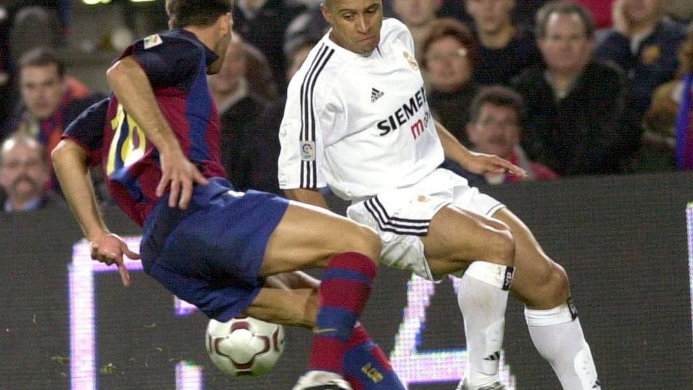 Roberto Carlos durante un clásico