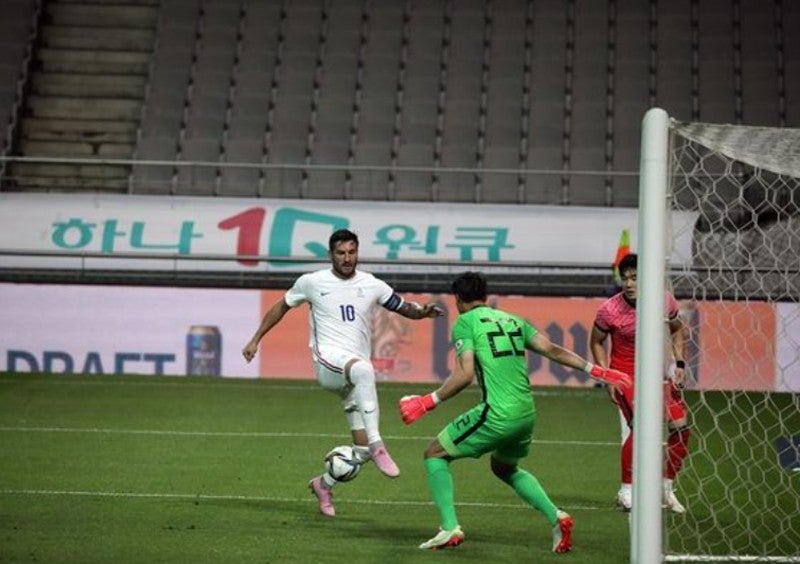 Gignac durante un partido con Francia