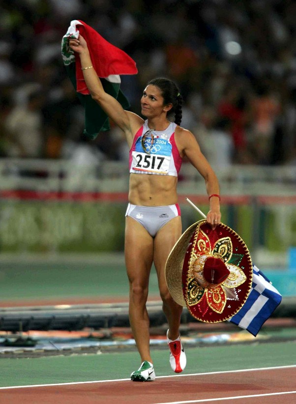 Ana Guevara se llevó la plata en Atenas 2004