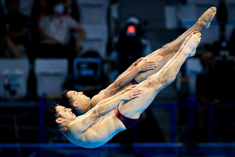 Juan Celaya en clavado