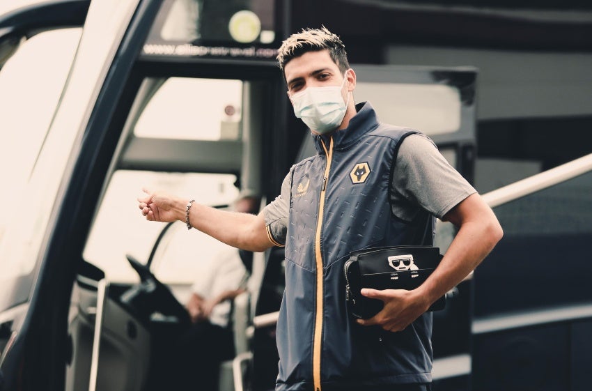 Raúl Jiménez previo al partido entre Wolverhampton y Stoke City