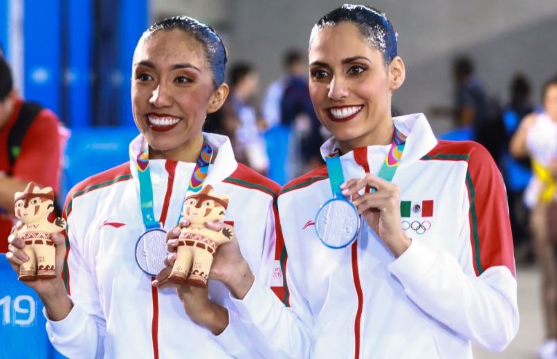 Joana Jiménez y Nuria Diosdado con sus medallas