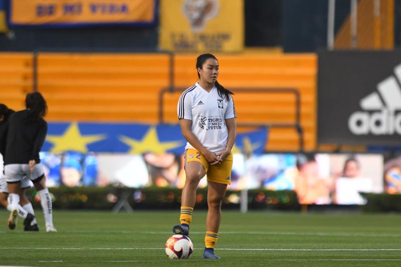 La jugadora antes de un partido de Tigres