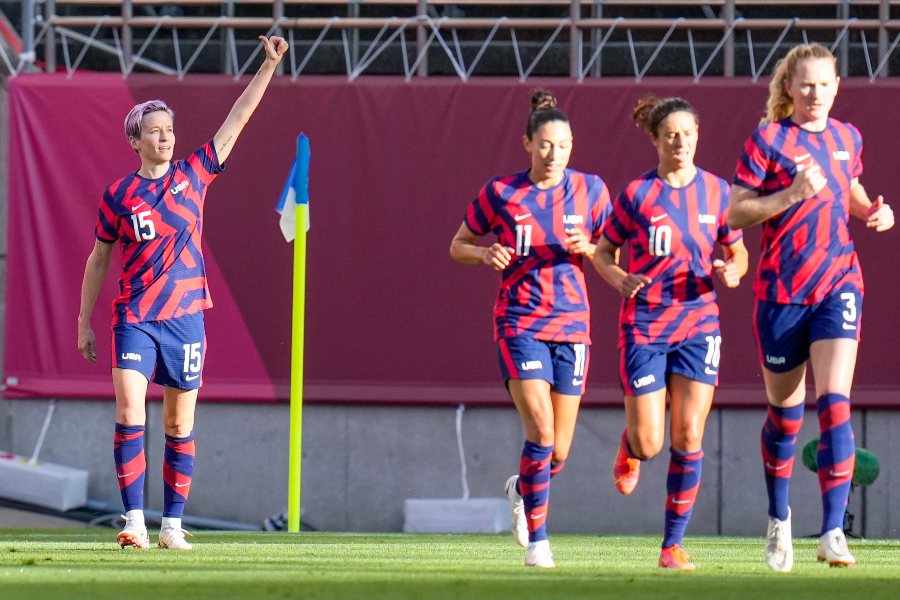 Megan Rapinoe celebrando un gol con Estados Unidos