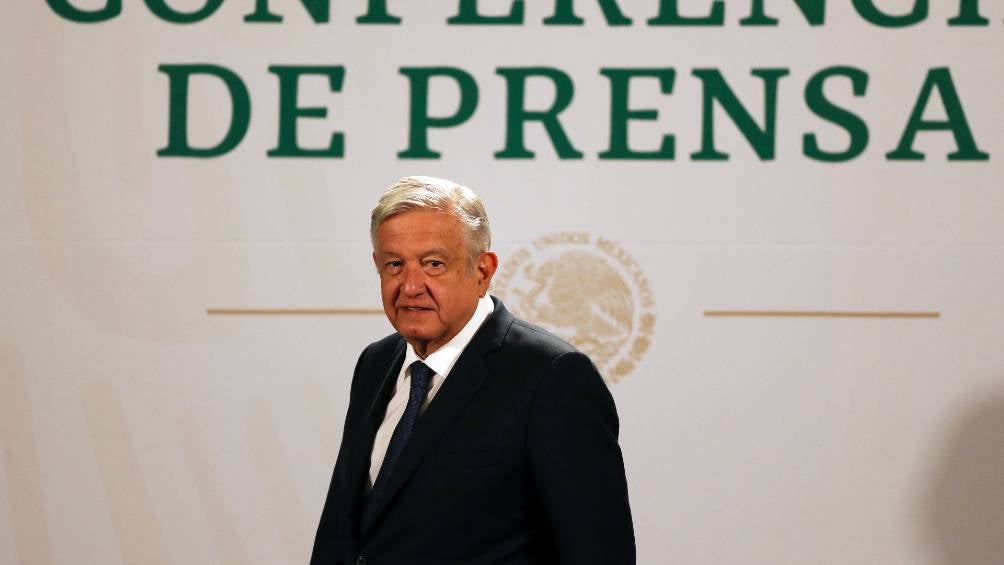 AMLO durante una conferencia de prensa