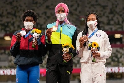 Marileidy Paulino, Shaunae Miller-Uibo y Allyson Felix en el podio