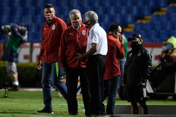 Víctor Manuel Vucetich y Ricardo Ferretti en charla