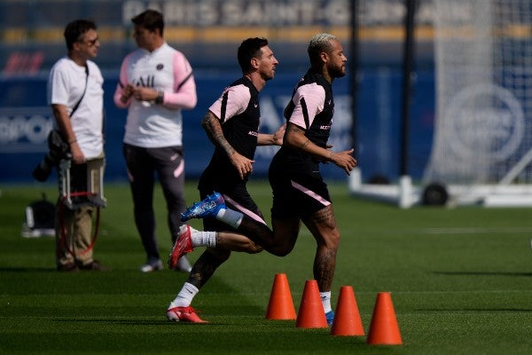 Messi y Neymar entrenan con el PSG