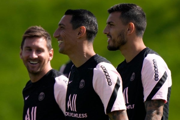 Messi, Dí María y Paredes durante entrenamiento del PSG