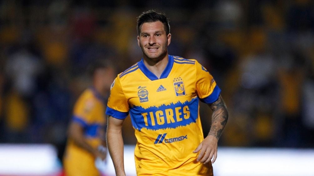 Gignac en un partido con Tigres