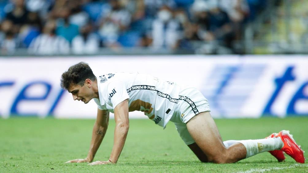 Dinneno lesionado frente a Rayados