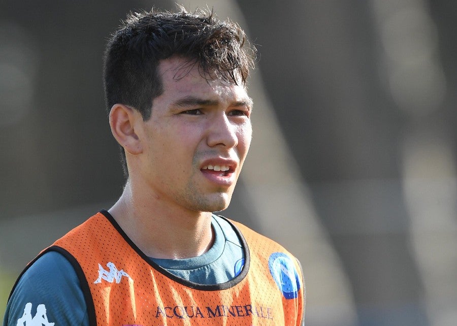 Chucky Lozano durante un entrenamiento con el Napoli