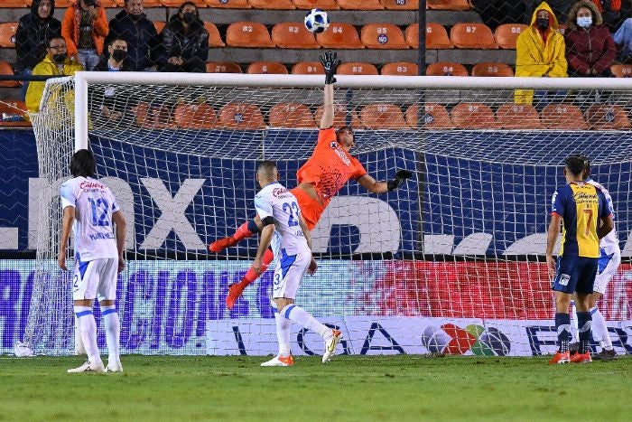 Sebastián Jurado durante un partido con Cruz Azul