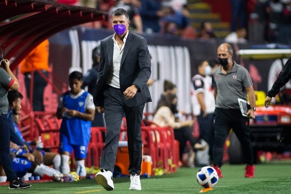 Robert Dante Siboldi como timonel de Xolos