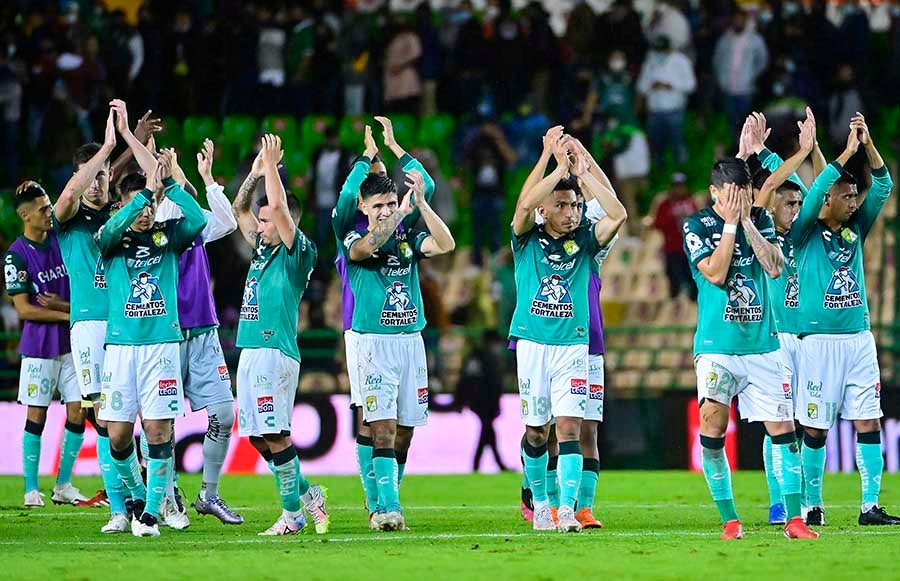 Jugadores del León, tras empate ante las Águilas