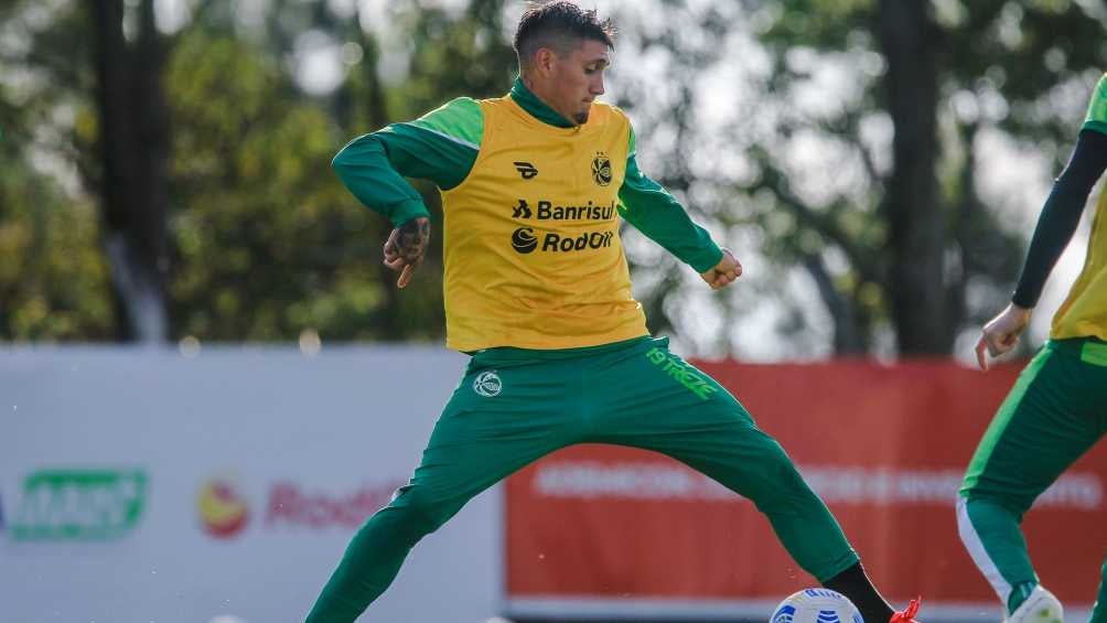 Nicolás Castillo en un entrenamiento