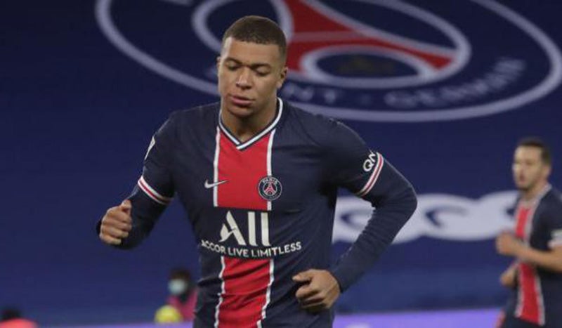 Kylian Mbappé en juego con el PSG