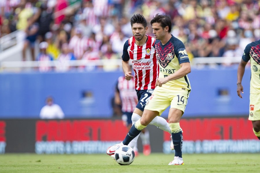 Nicolás Benedetti durante un partido con América