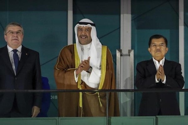 Thomas Bach, Al-Sabah y Jusuf Kalla durante la ceremonia de clausura de los Juegos Asiáticos 2018 