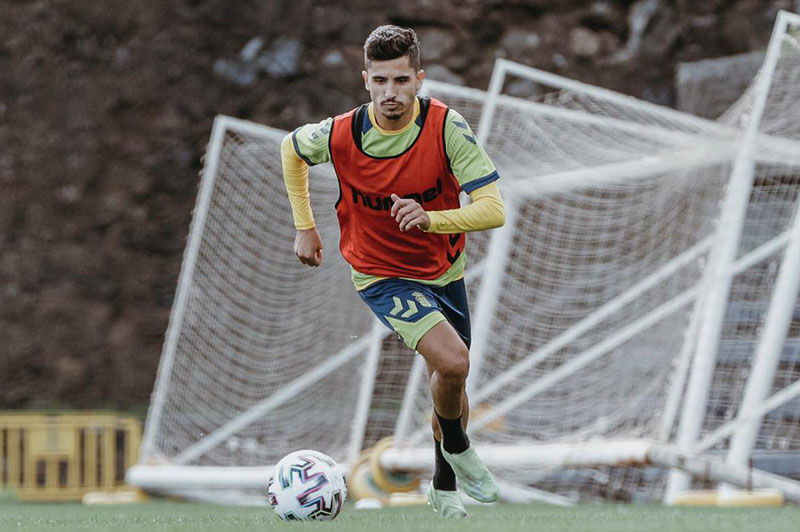 Cristian Cedrés durante un entrenamiento con Las Palmas