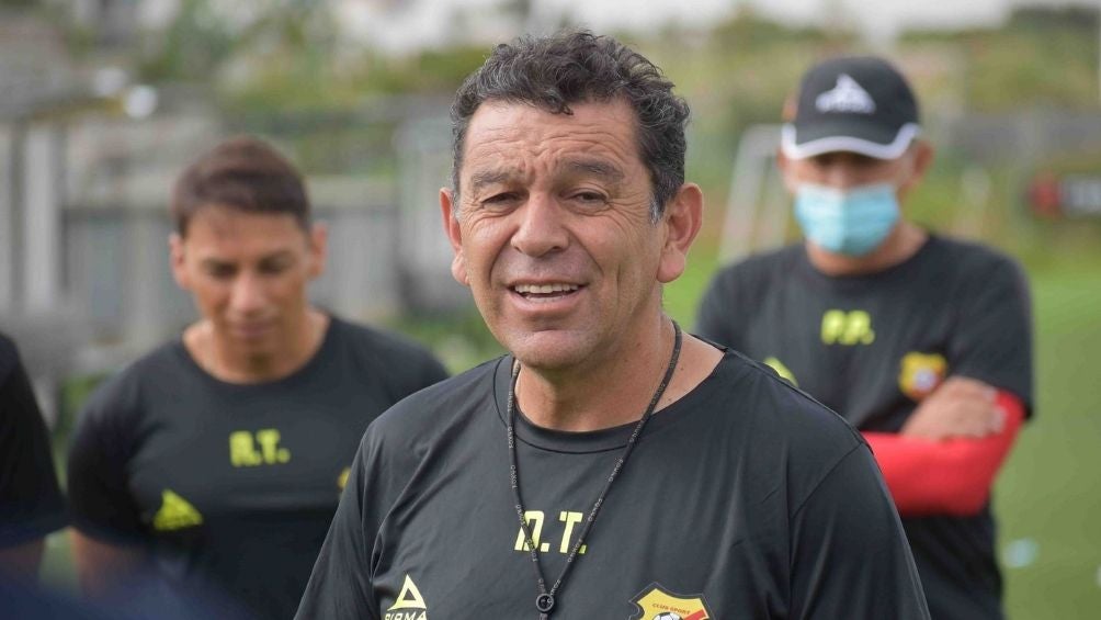 David Patiño dejó de ser técnico del Herediano 